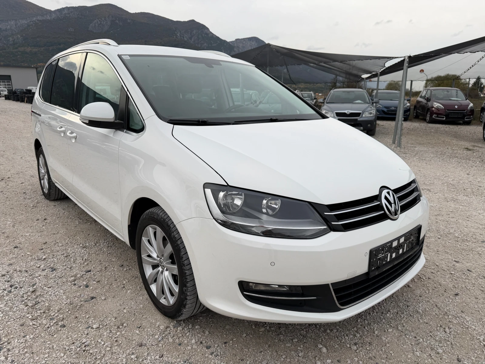 VW Sharan 2.0/140кс EVRO5b Автоматик Кожа Нави - изображение 3