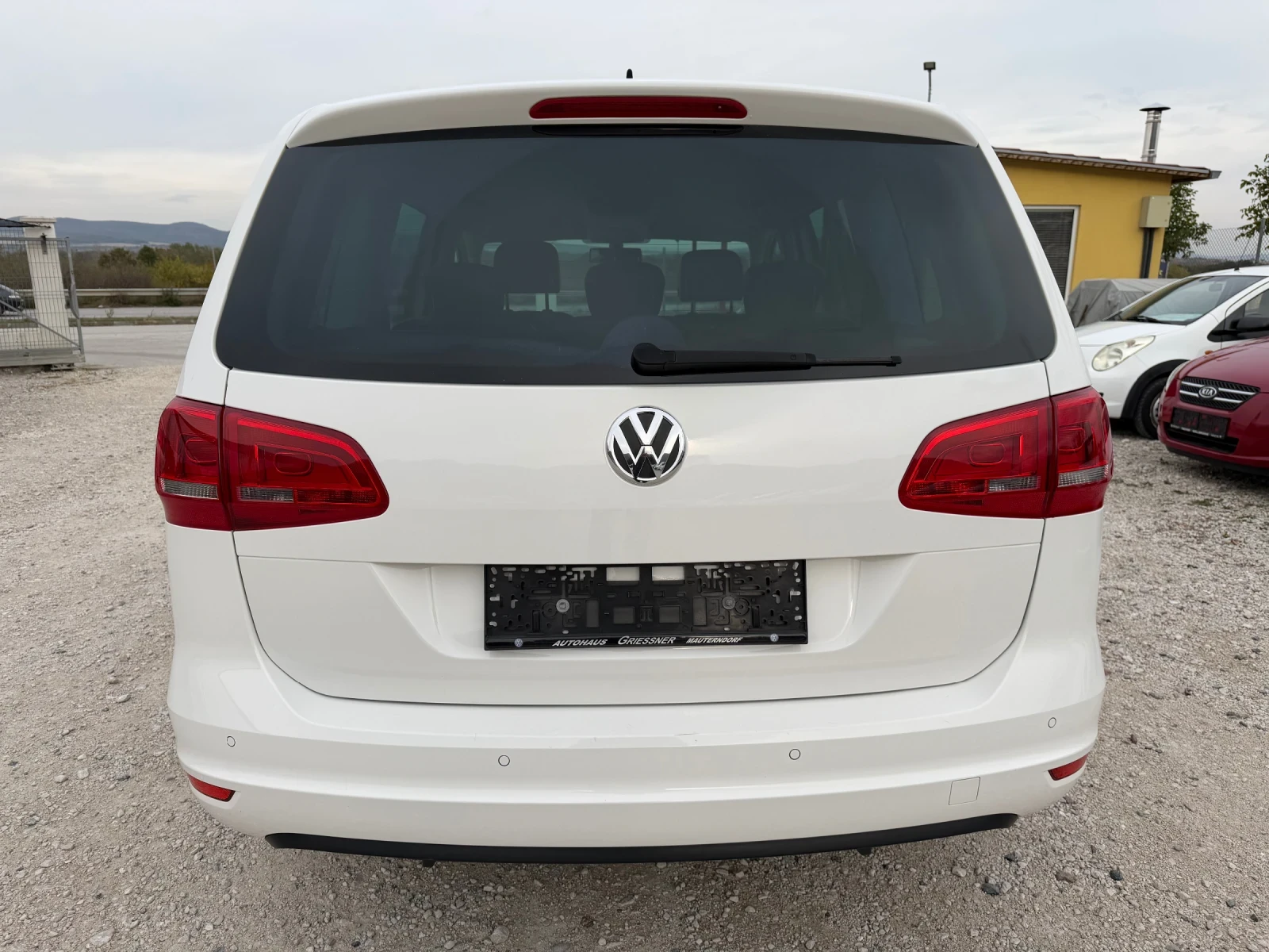 VW Sharan 2.0/140кс EVRO5b Автоматик Кожа Нави - изображение 6