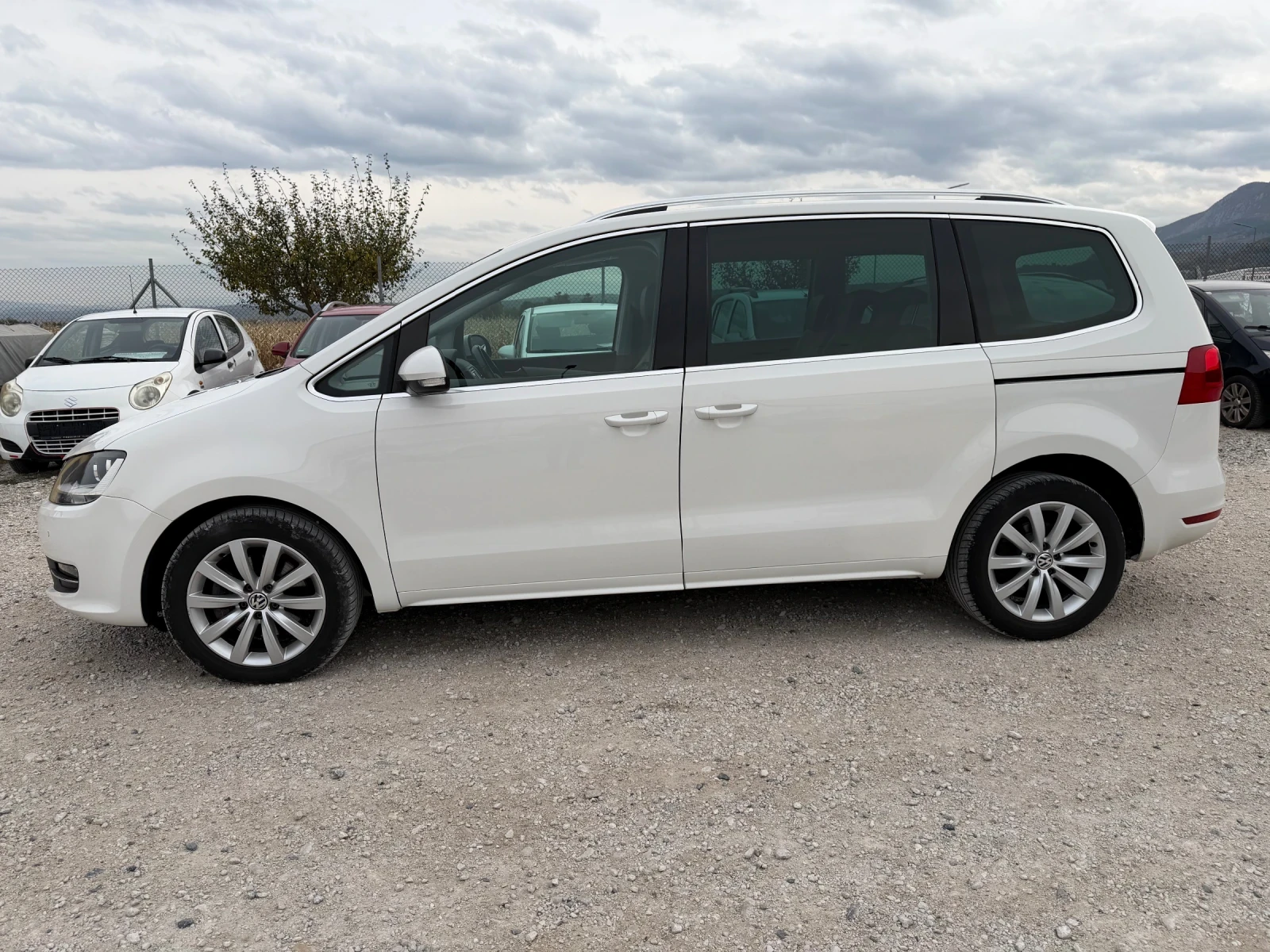 VW Sharan 2.0/140кс EVRO5b Автоматик Кожа Нави - изображение 4