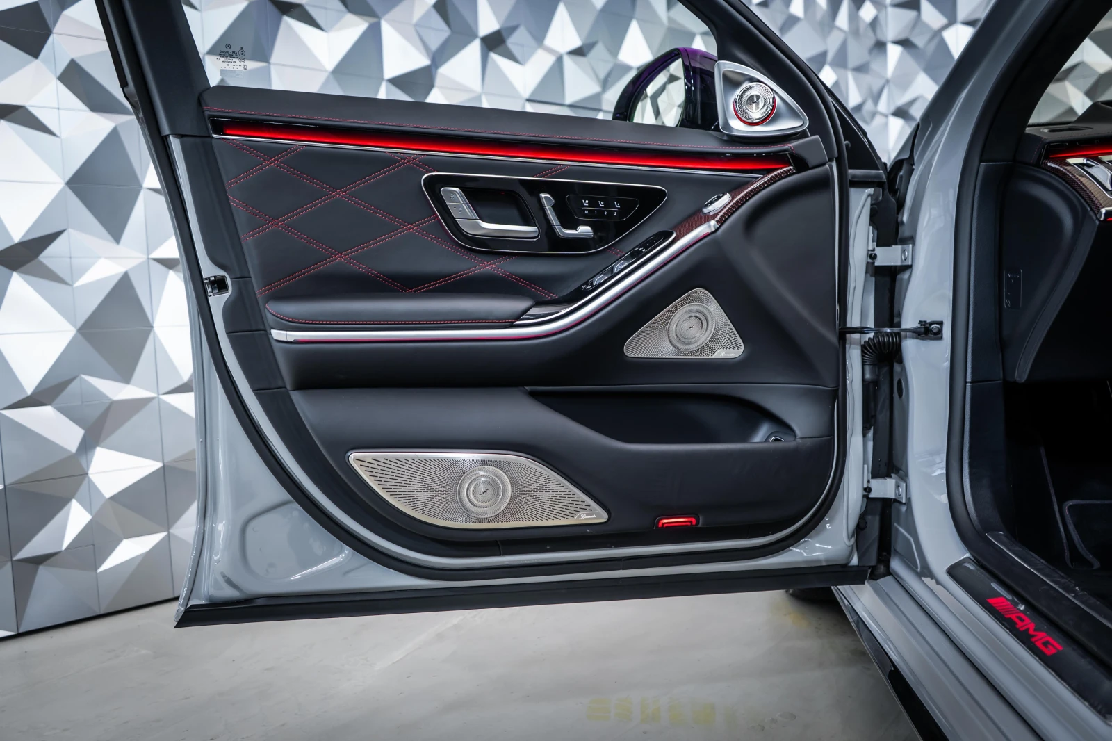 Mercedes-Benz S 63 AMG Edition 1* Carbon* Pano* Burmester - изображение 7