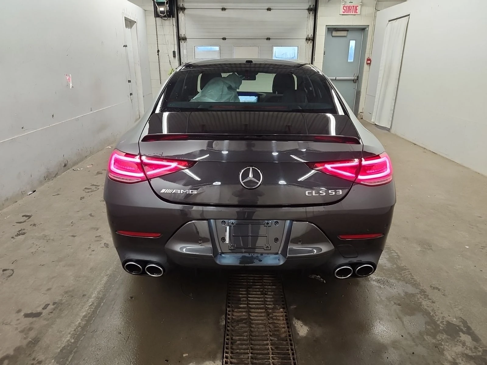 Mercedes-Benz CLS 53 AMG 3.0L EQ BOOST AMG 4MATIC - изображение 3