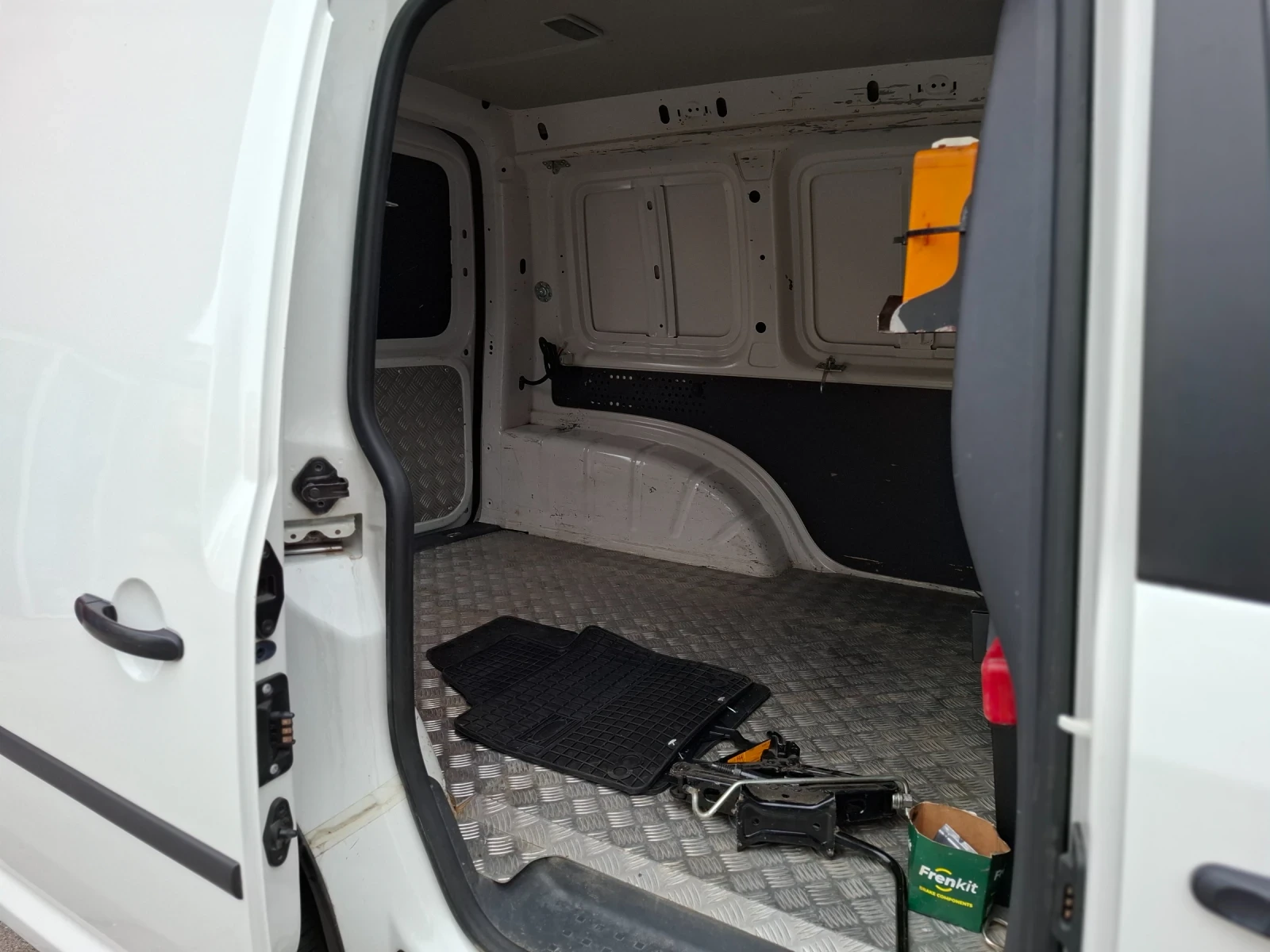 VW Caddy 2.0TDI * 4X4 *  * EURO 5 *  *  | Mobile.bg   16