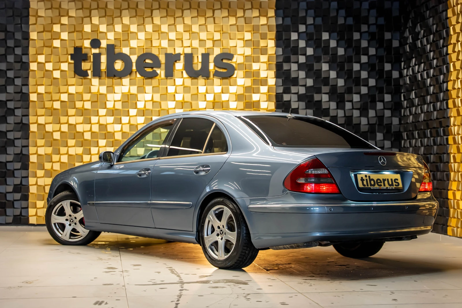 Mercedes-Benz E 270 CDI - изображение 2