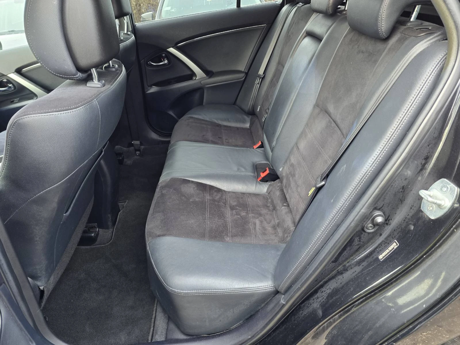 Toyota Avensis ���������/1.8i/147hp | Mobile.bg � ����������� 15