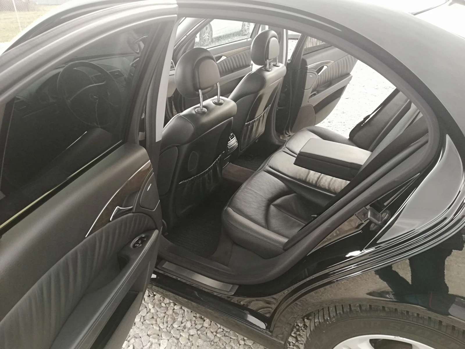 Mercedes-Benz E 220 2.2D NAVI AVT AVANGARD, снимка 10 - Автомобили и джипове - 53963290