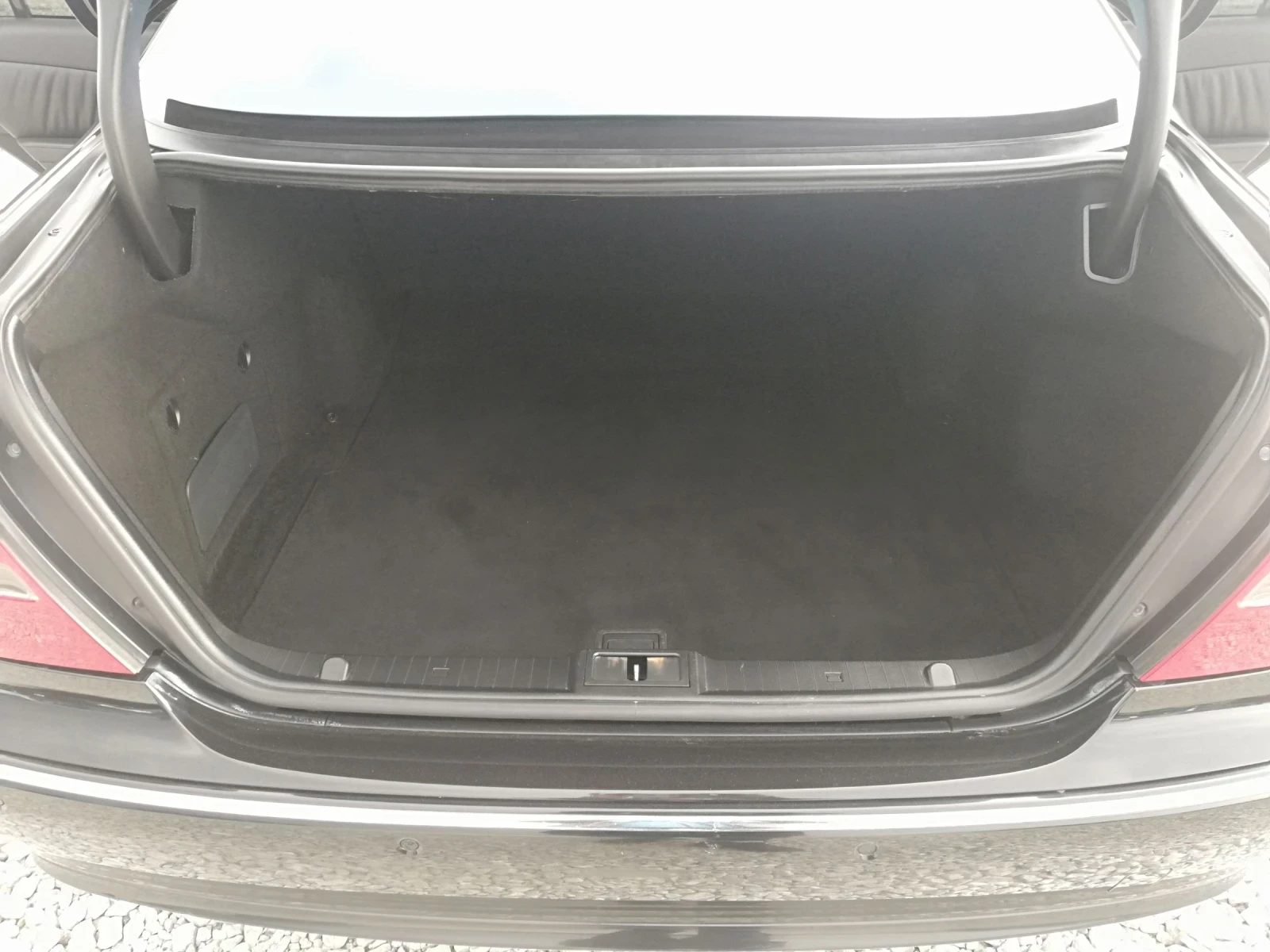 Mercedes-Benz E 220 2.2D NAVI AVT AVANGARD, снимка 11 - Автомобили и джипове - 53963290