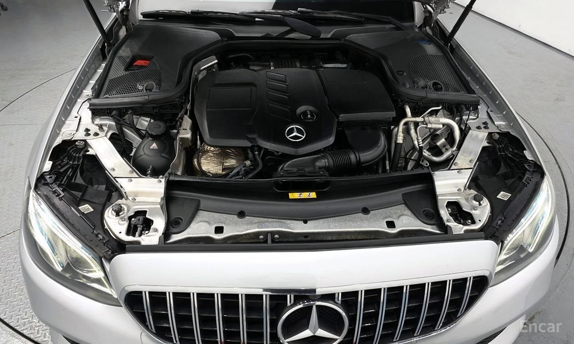 Mercedes-Benz E 220, снимка 6 - Автомобили и джипове - 53972800