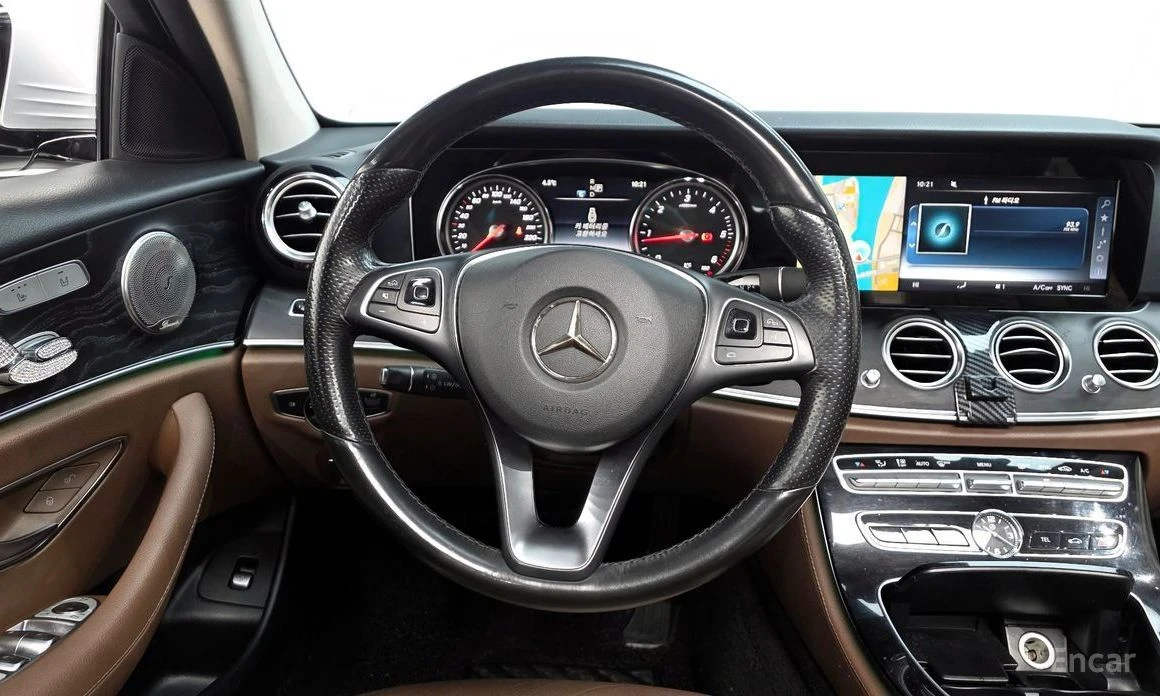 Mercedes-Benz E 220, снимка 13 - Автомобили и джипове - 53972800