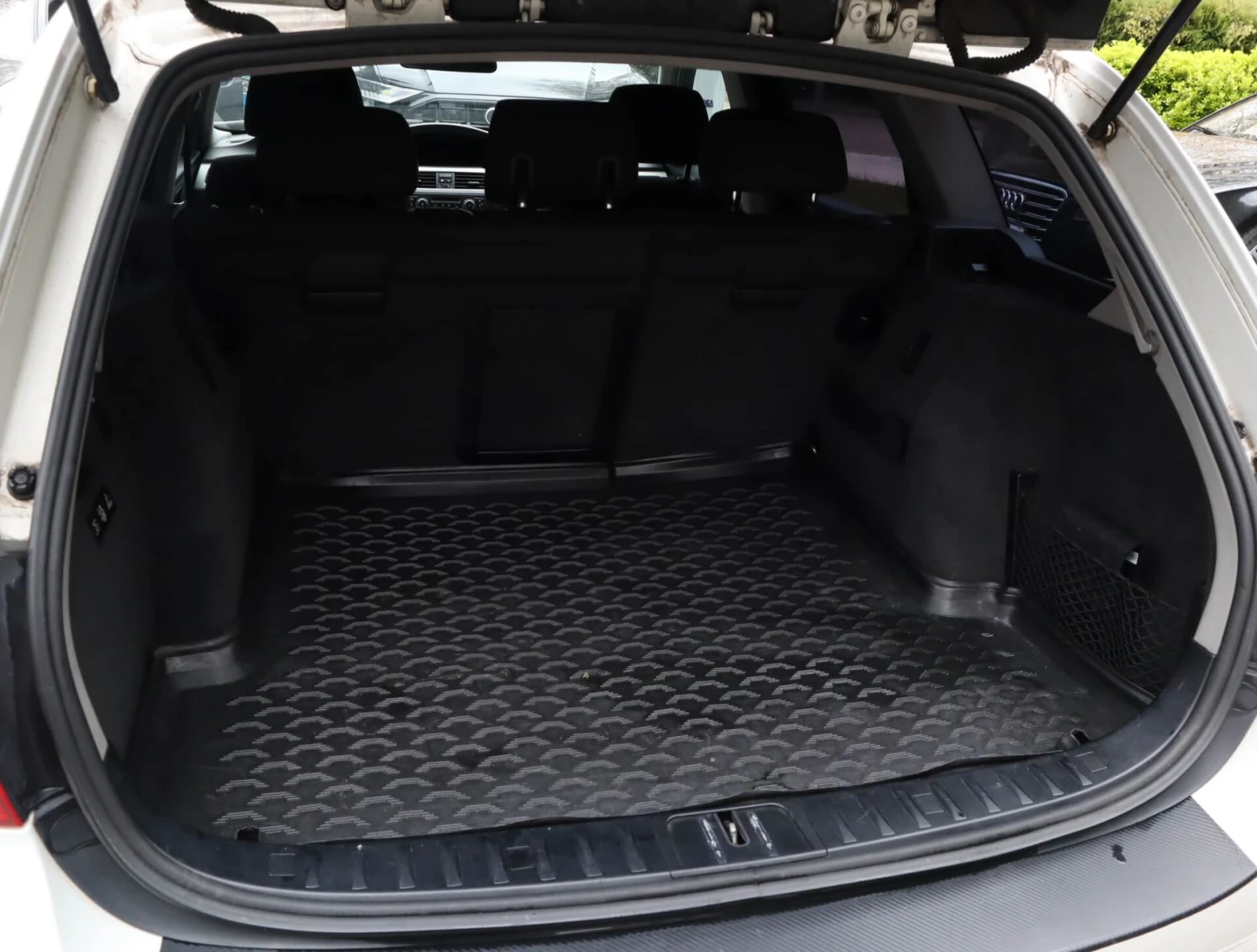 BMW 318 D/Cruise Control/PDC/USB/Navigation Professional, снимка 15 - Автомобили и джипове - 54309785