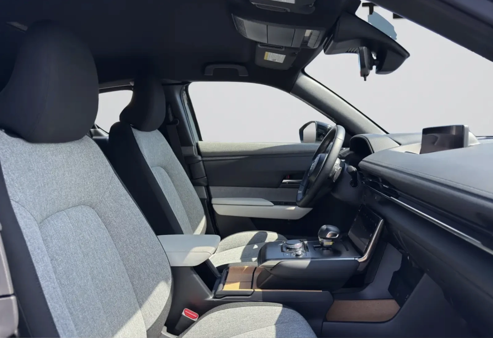 Mazda MX-30 GX/НОВА/ 1 400 км!, снимка 12 - Автомобили и джипове - 54342388