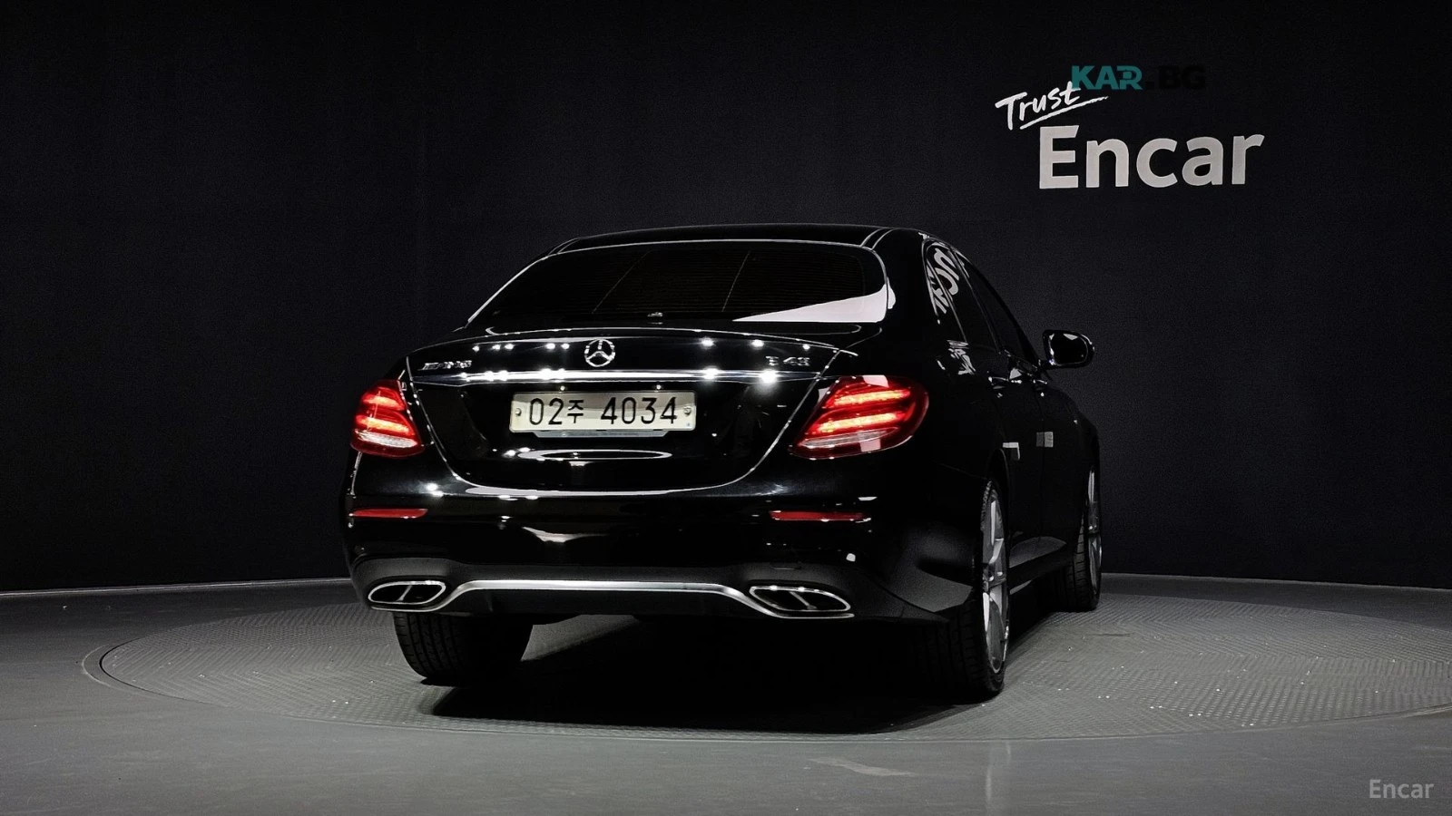 Mercedes-Benz E 43 AMG 4MATIC* BURMESTER* ОБДУХВАНЕ* ХЕДЪП* МАСАЖ* ПАНОРА, снимка 4 - Автомобили и джипове - 55044398