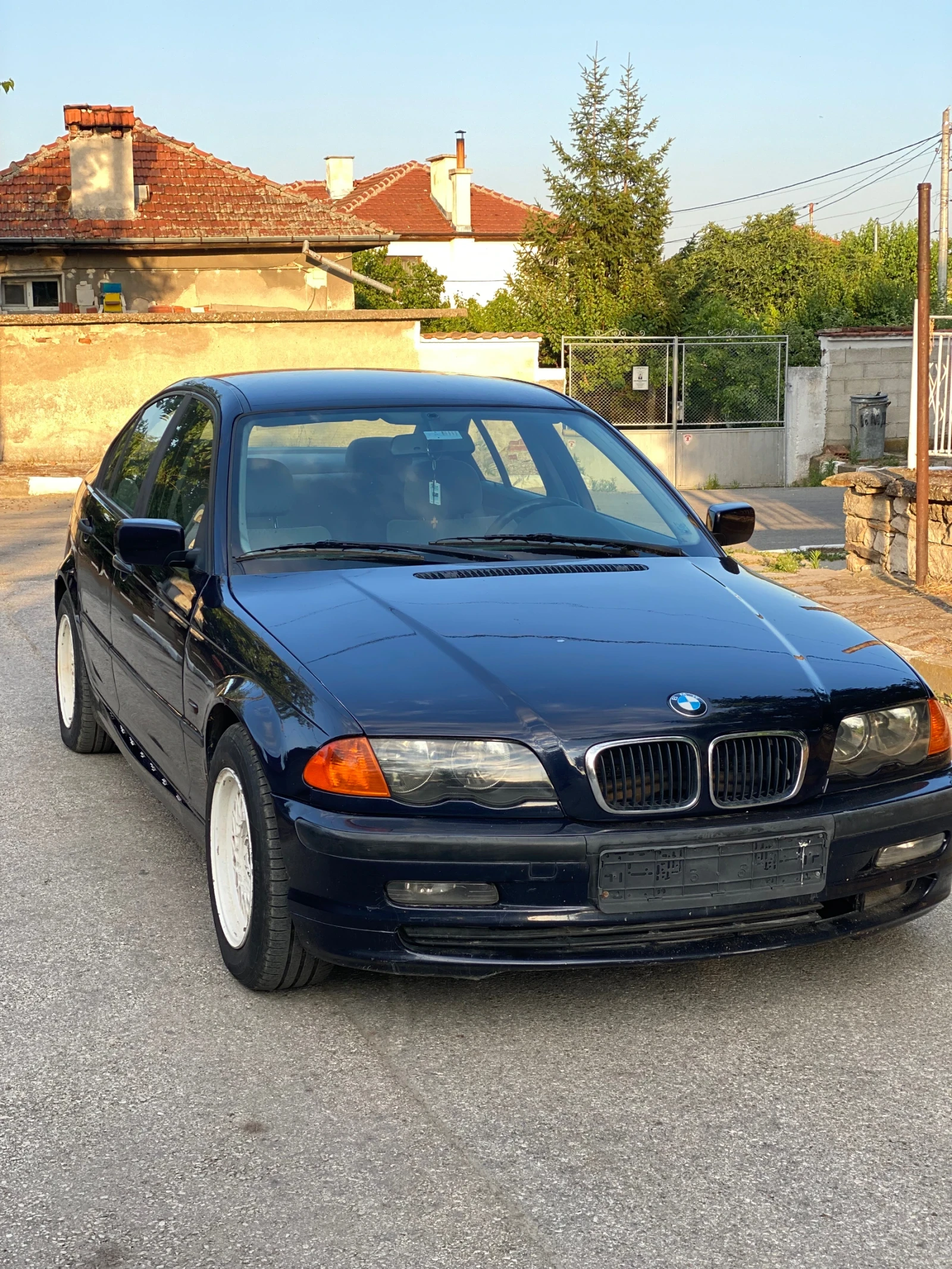 BMW 320 Регистрирана, снимка 3 - Автомобили и джипове - 55173187
