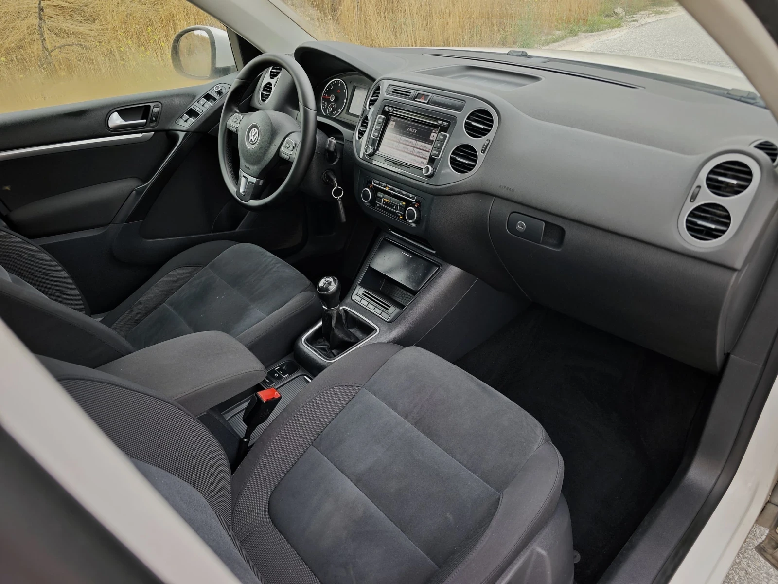VW Touran * FACE* NAVI* PANORAMA* FULL* , снимка 15 - Автомобили и джипове - 55137725