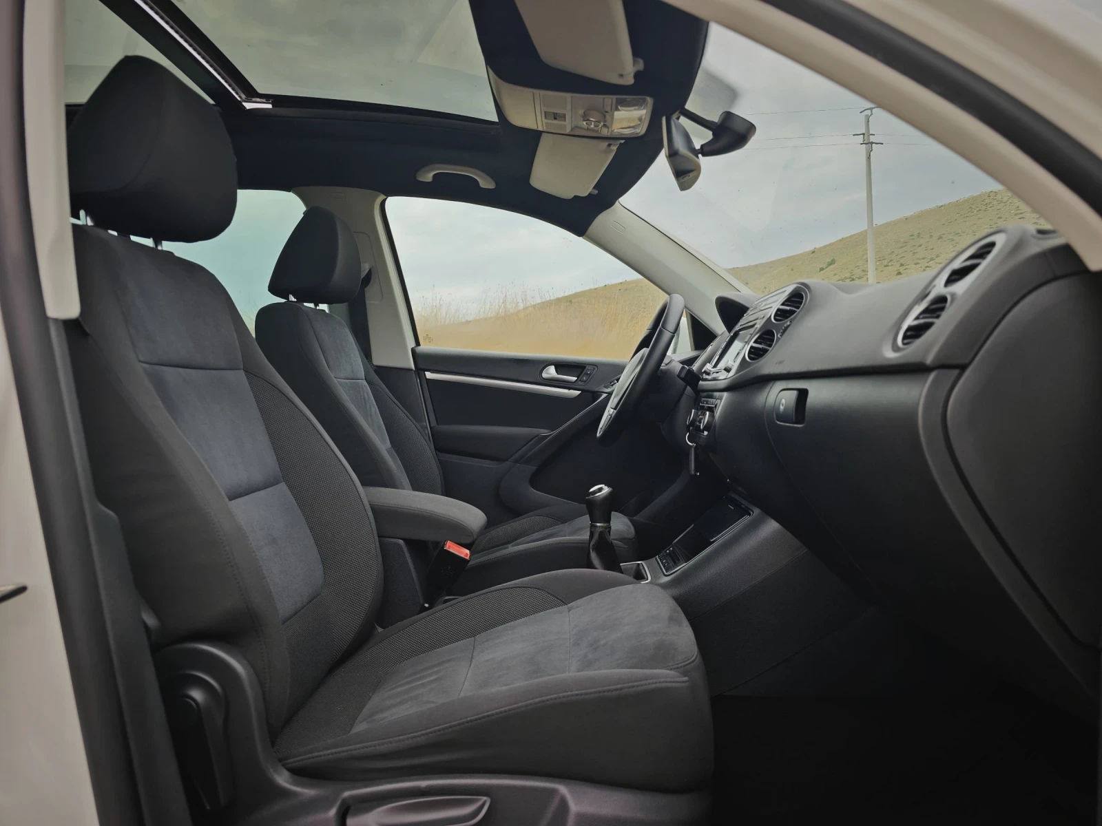 VW Touran * FACE* NAVI* PANORAMA* FULL* , снимка 14 - Автомобили и джипове - 55137725