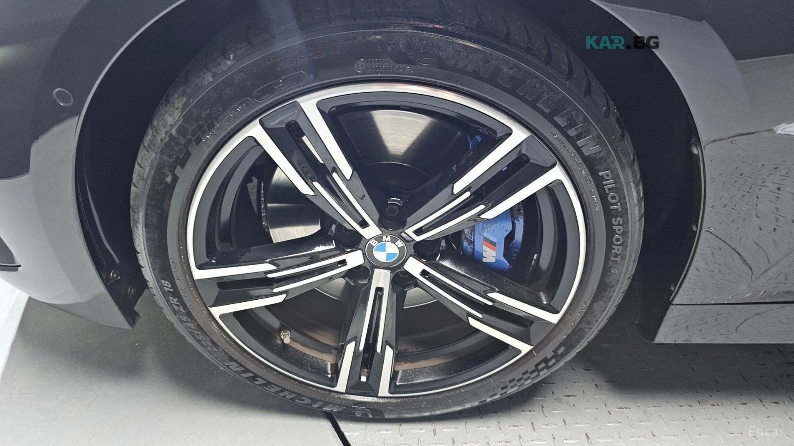 BMW 320 MSPORT* ДИСТРОНИК* ПОДГРЕВ* КАМЕРА* HUD* SUNROOF* , снимка 17 - Автомобили и джипове - 55395395