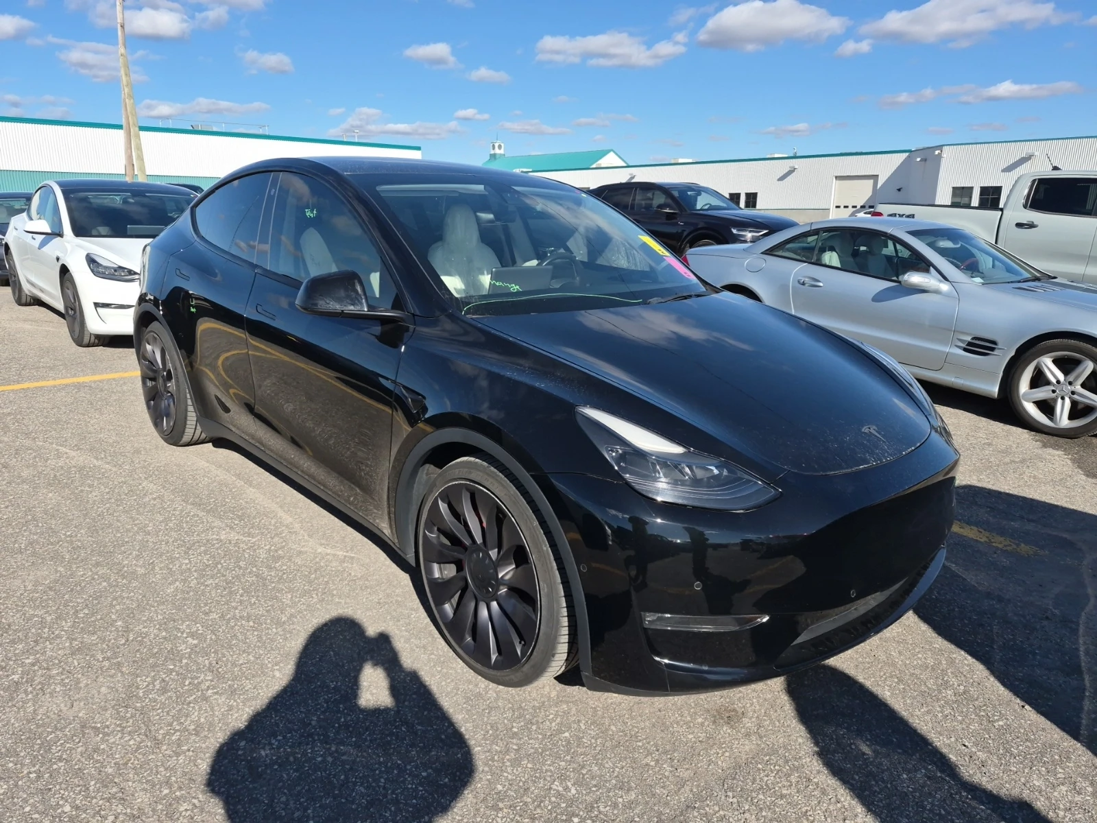 Tesla Model Y PERFORMANCE, снимка 2 - Автомобили и джипове - 56716114