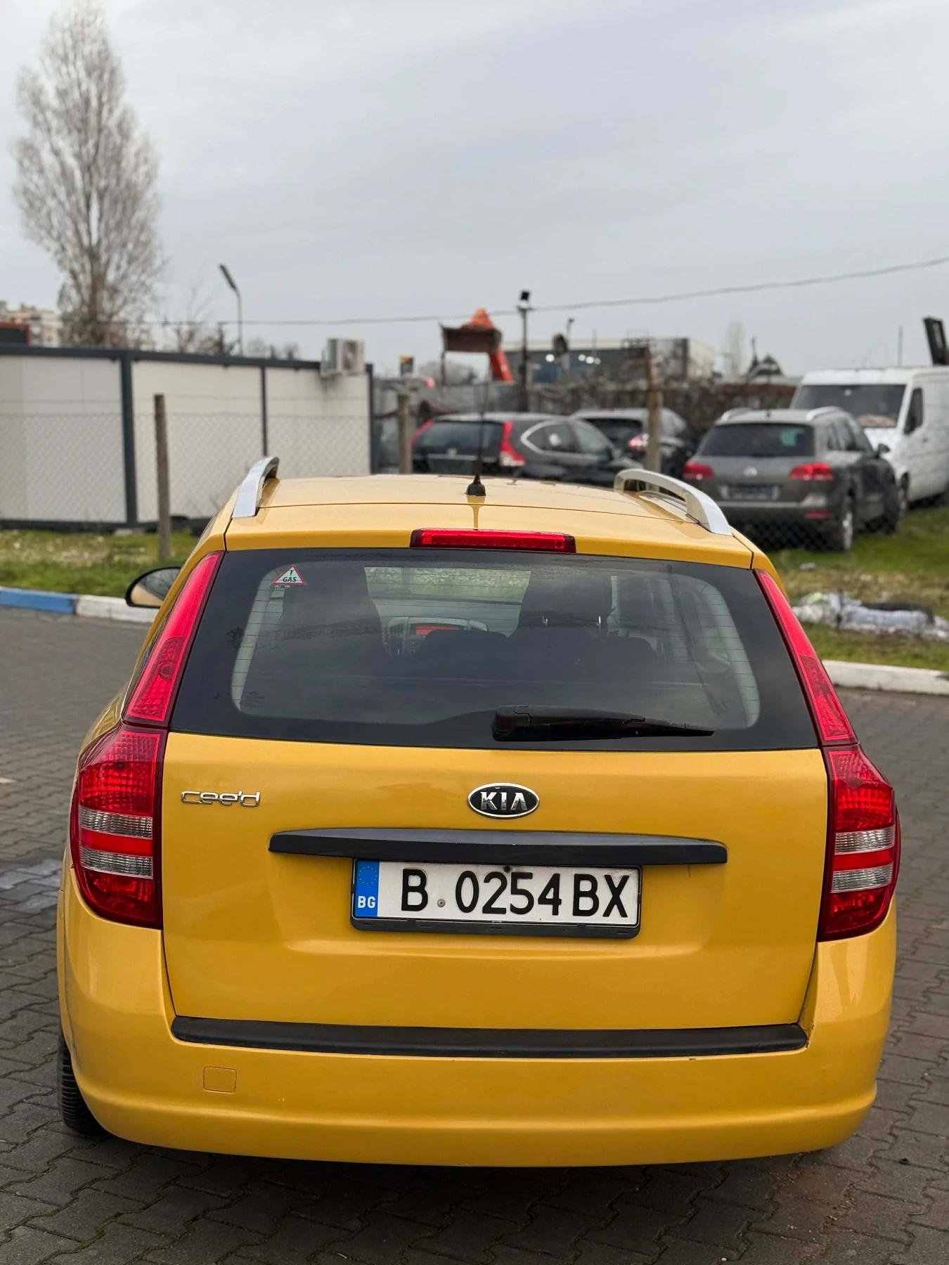 Kia Ceed 1.6 газ/бензин, снимка 4 - Автомобили и джипове - 56729013