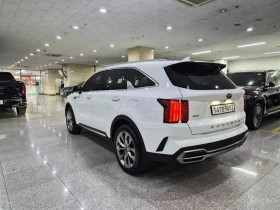 Kia Sorento 2.2D Prestige 4x4* DISTRONIC* ПОДГРЕВ* ОБДУХВАНЕ*  | Auto.bg — изображение 3