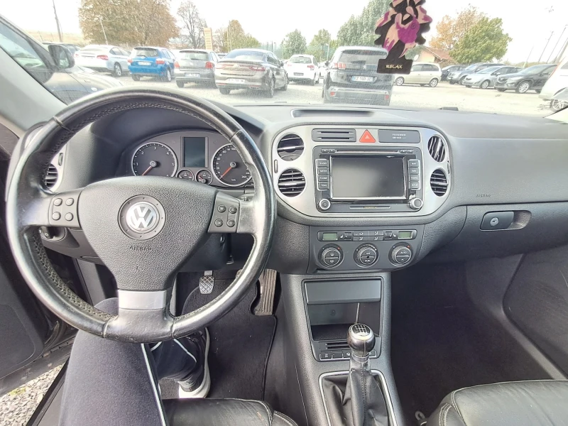 VW Tiguan 2.0, снимка 6 - Автомобили и джипове - 47783565