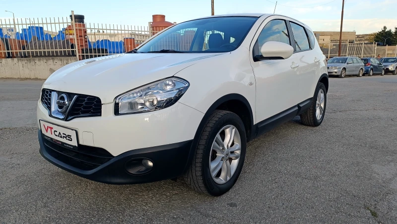 Nissan Qashqai 1.6i, снимка 1 - Автомобили и джипове - 47880949