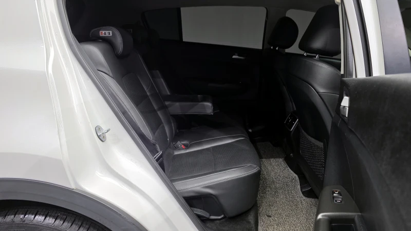 Kia Sportage 2.0 2WD PRESTIGE , снимка 11 - Автомобили и джипове - 52463599