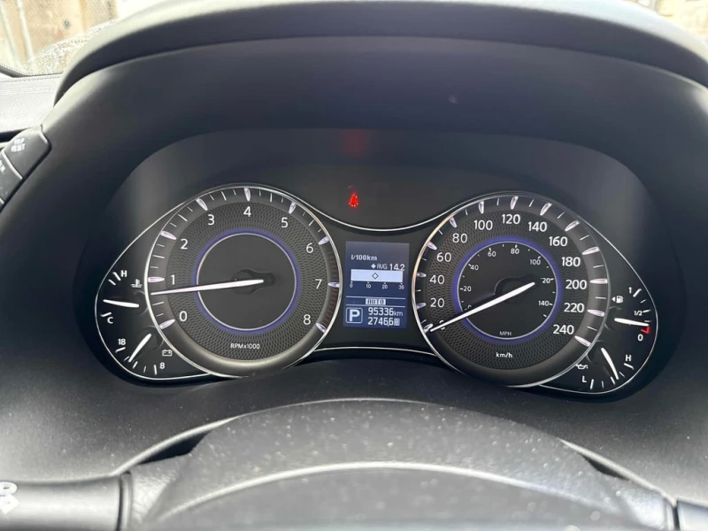 Infiniti QX80 * LUXE 7 Passenger * CARFAX * БЕЗ ПЪРВОНАЧАЛНА ВНО, снимка 8 - Автомобили и джипове - 52630048