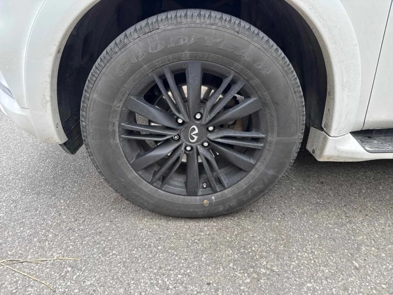 Infiniti QX80 * LUXE 7 Passenger * CARFAX * БЕЗ ПЪРВОНАЧАЛНА ВНО, снимка 7 - Автомобили и джипове - 52630048