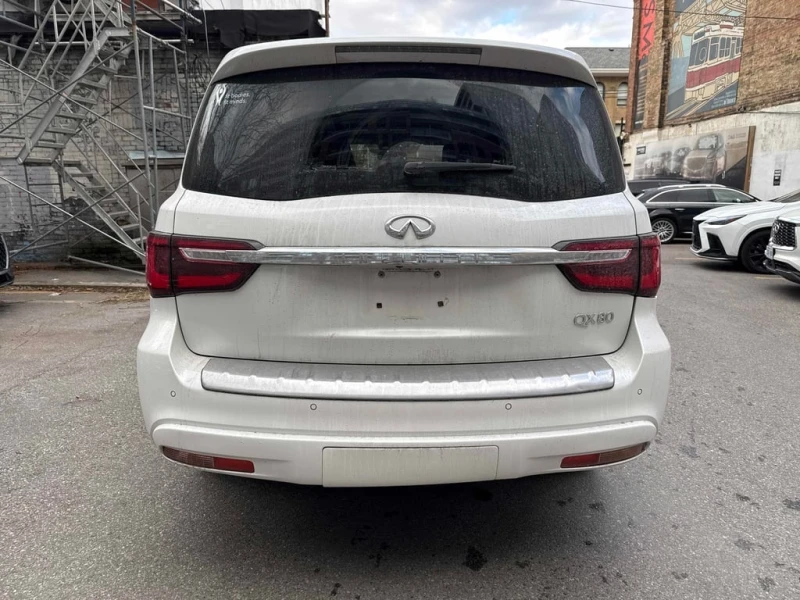 Infiniti QX80 * LUXE 7 Passenger * CARFAX * БЕЗ ПЪРВОНАЧАЛНА ВНО, снимка 4 - Автомобили и джипове - 52630048
