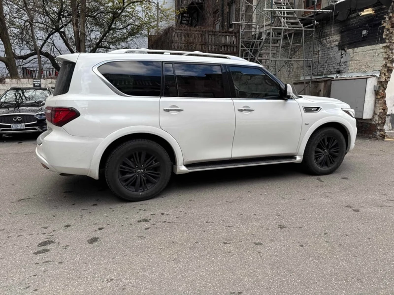 Infiniti QX80 * LUXE 7 Passenger * CARFAX * БЕЗ ПЪРВОНАЧАЛНА ВНО, снимка 3 - Автомобили и джипове - 52630048