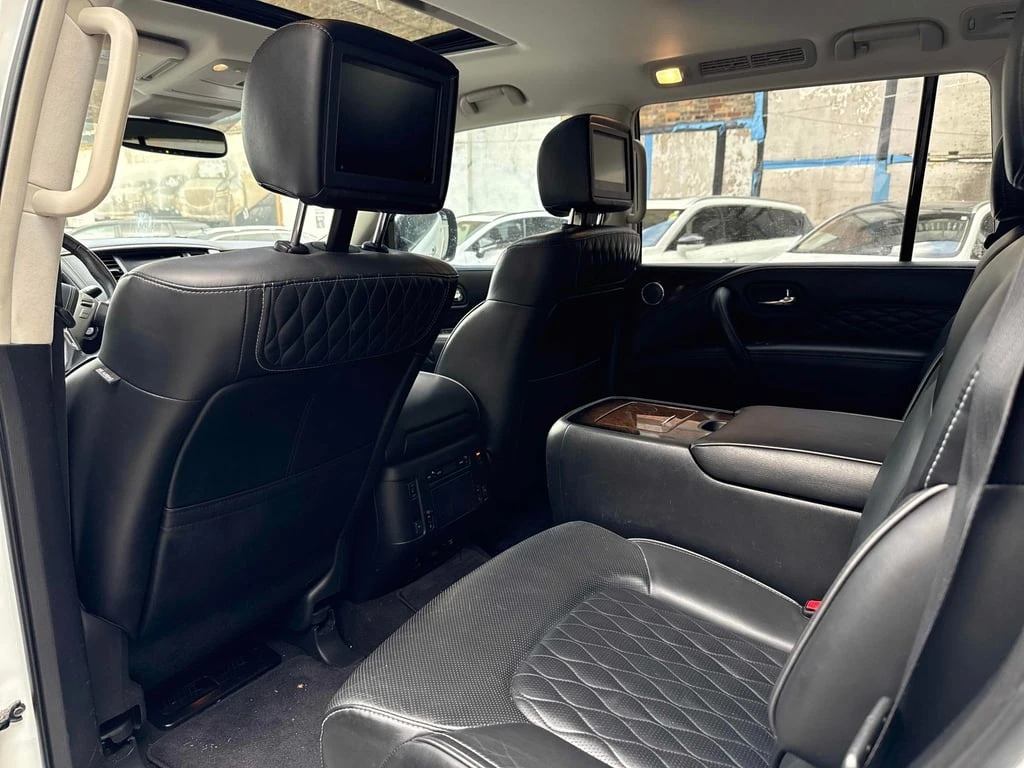 Infiniti QX80 * LUXE 7 Passenger * CARFAX * БЕЗ ПЪРВОНАЧАЛНА ВНО - изображение 10
