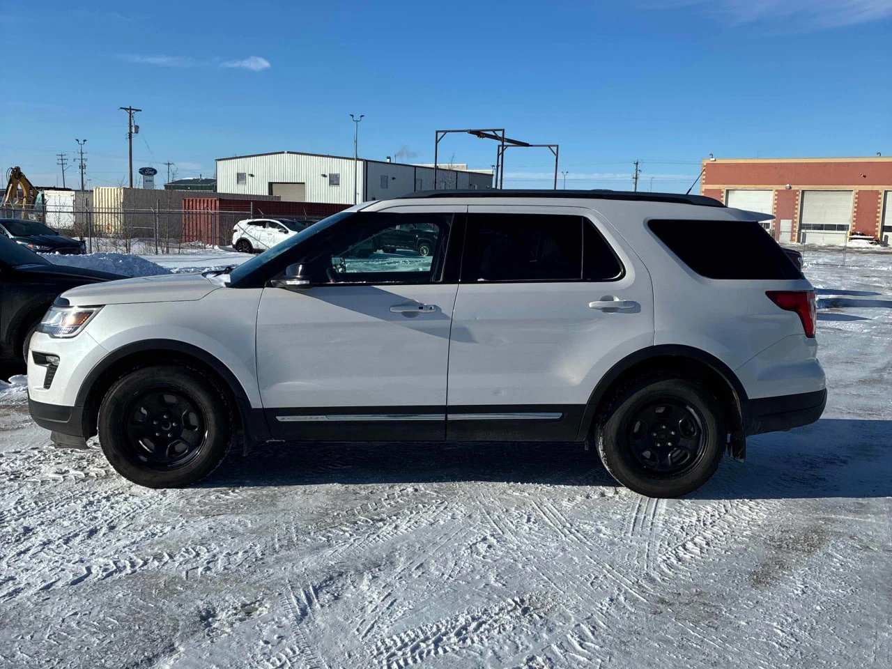 Ford Explorer AWD * ПАНОРАМА* ПОДГРЕВИ* КАМЕРА* 2 ЧИФТА ГУМИ*    - изображение 4