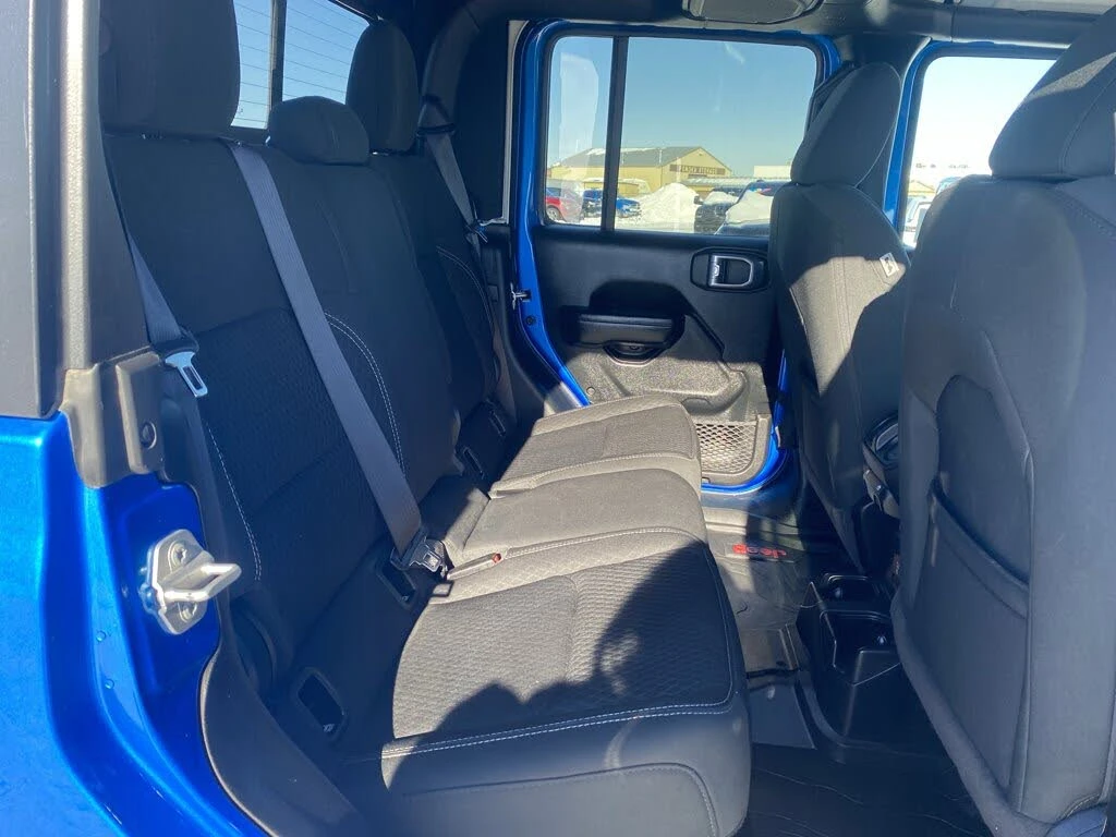 Jeep Gladiator, снимка 13 - Автомобили и джипове - 53784517