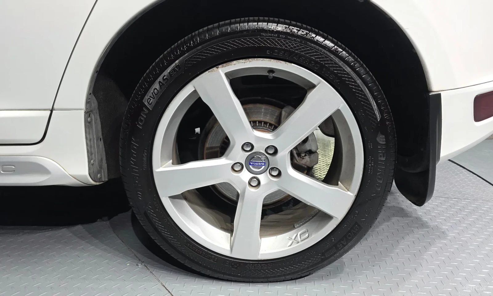 Volvo XC60 T6 R-Design AWD, снимка 3 - Автомобили и джипове - 54262914