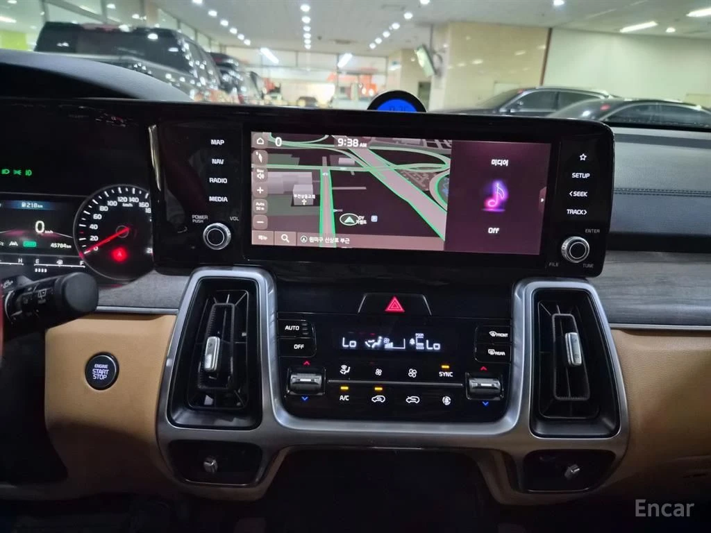 Kia Sorento 2.2D Prestige 4x4* DISTRONIC* ПОДГРЕВ* ОБДУХВАНЕ* , снимка 10 - Автомобили и джипове - 55050829