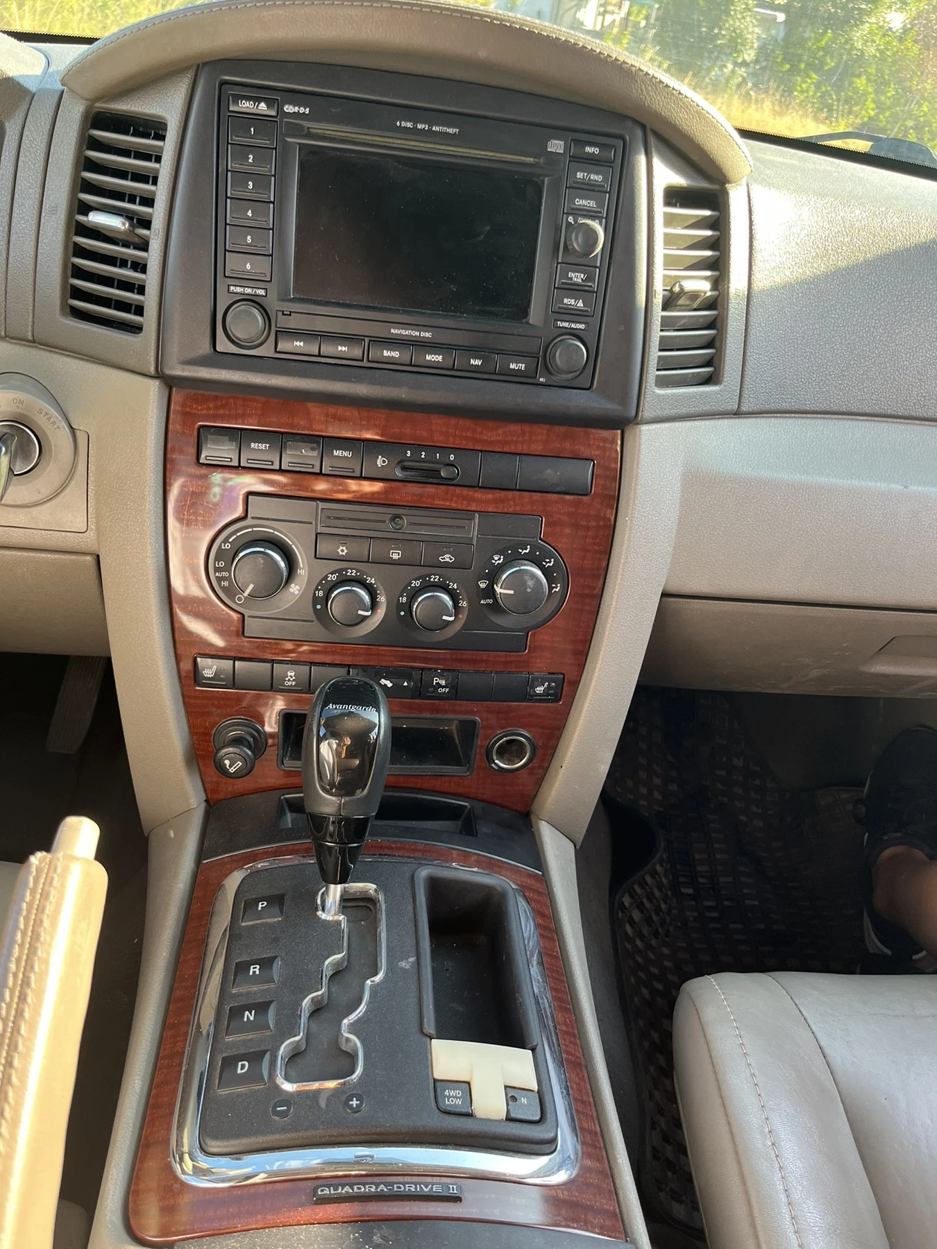 Jeep Grand cherokee, снимка 9 - Автомобили и джипове - 55564844