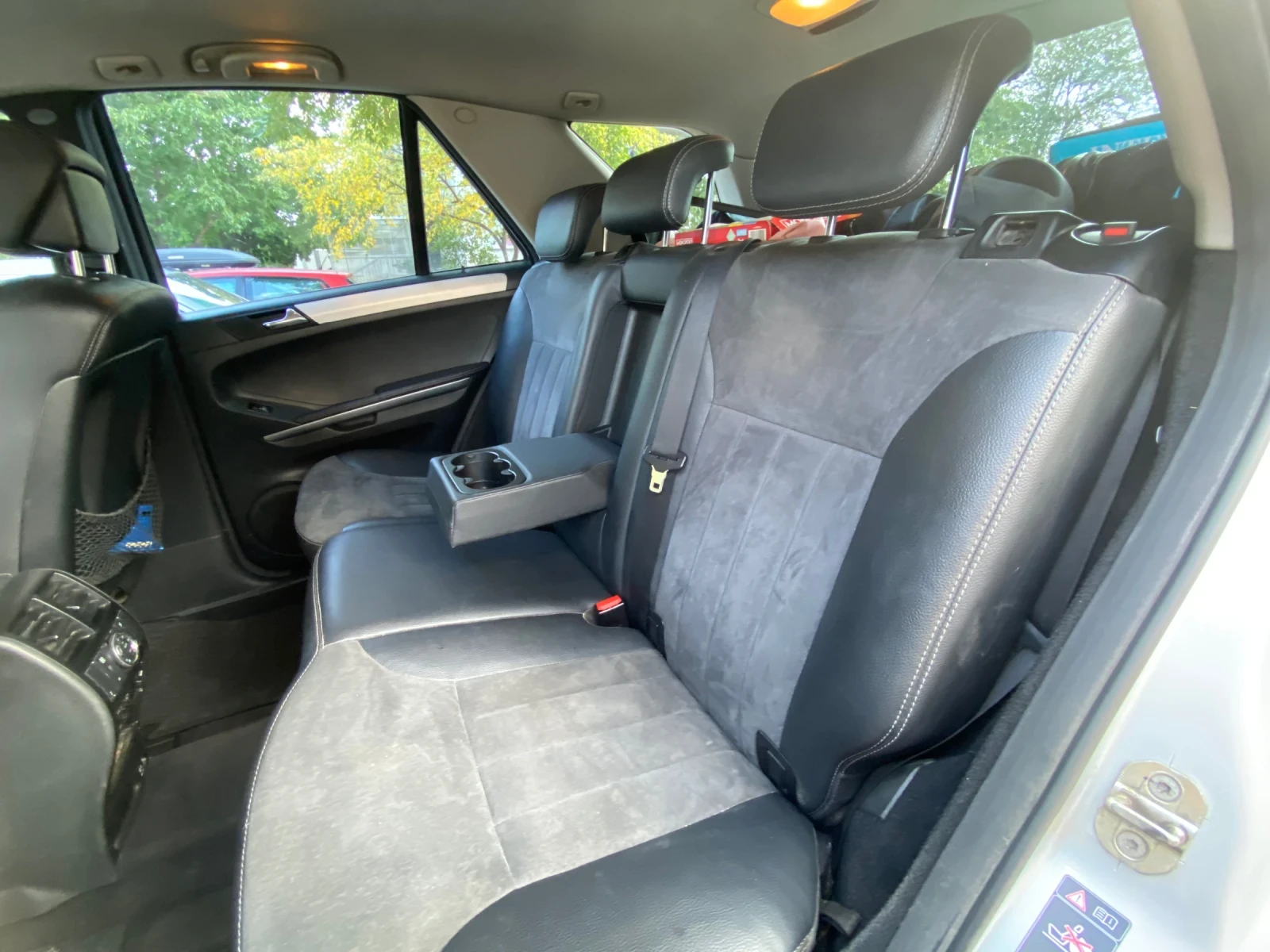 Mercedes-Benz ML 320, снимка 8 - Автомобили и джипове - 55811331