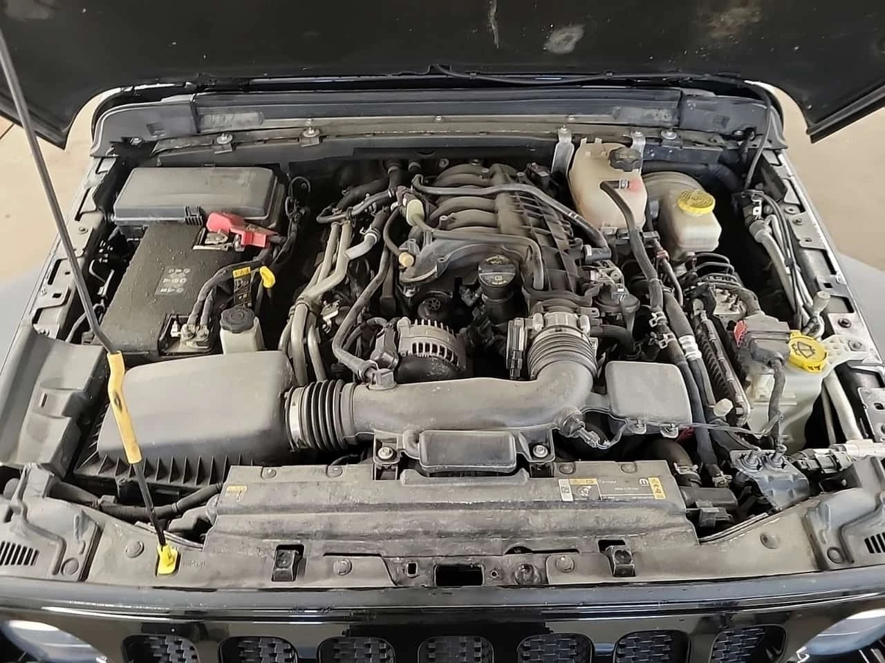 Jeep Wrangler 3.6L UNLIMITED SPORT| ОПЦИЯ ЗА ФИНАНСИРАНЕ, снимка 16 - Автомобили и джипове - 56165006