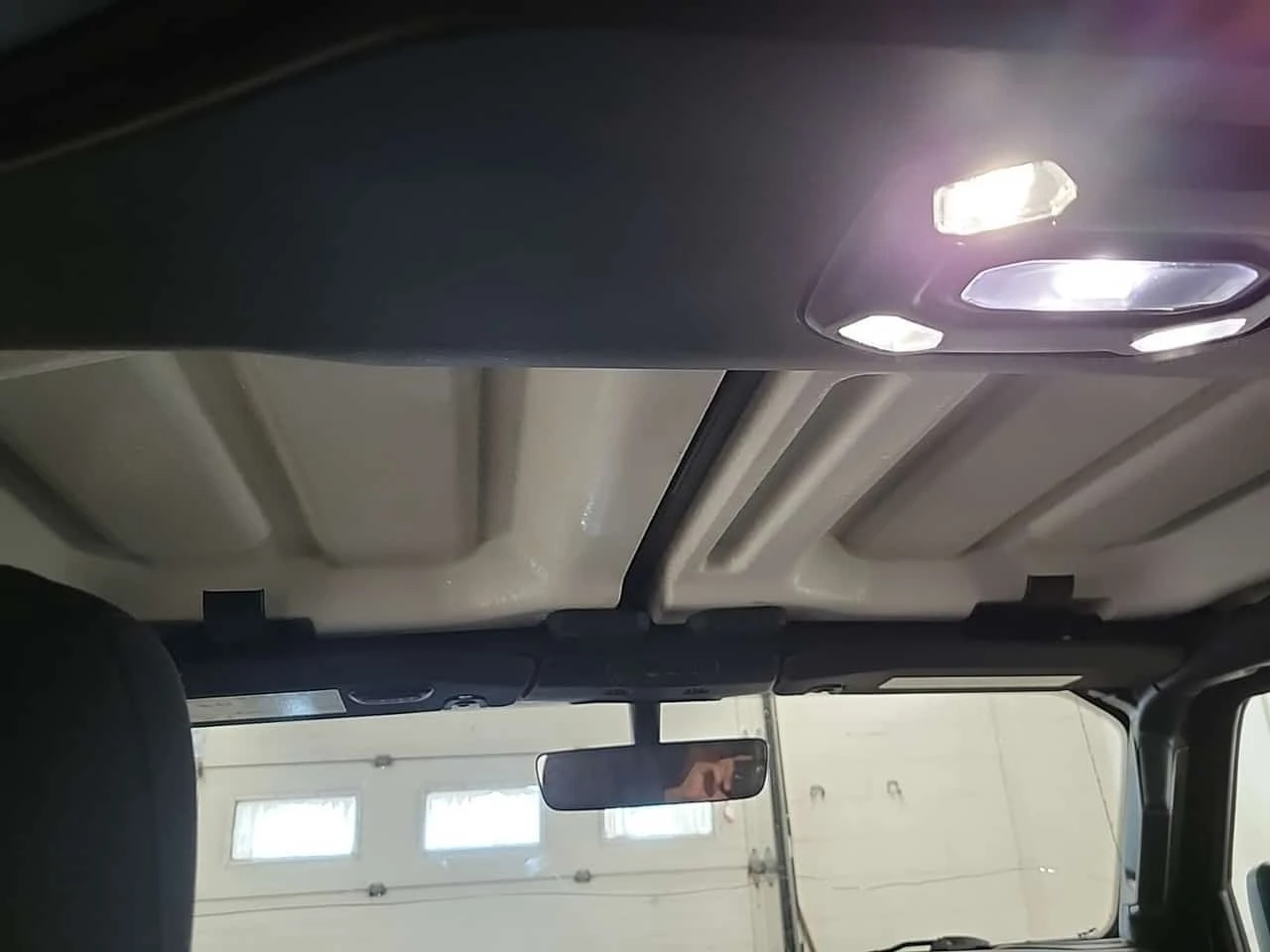 Jeep Wrangler 3.6L UNLIMITED SPORT| ОПЦИЯ ЗА ФИНАНСИРАНЕ, снимка 13 - Автомобили и джипове - 56165006