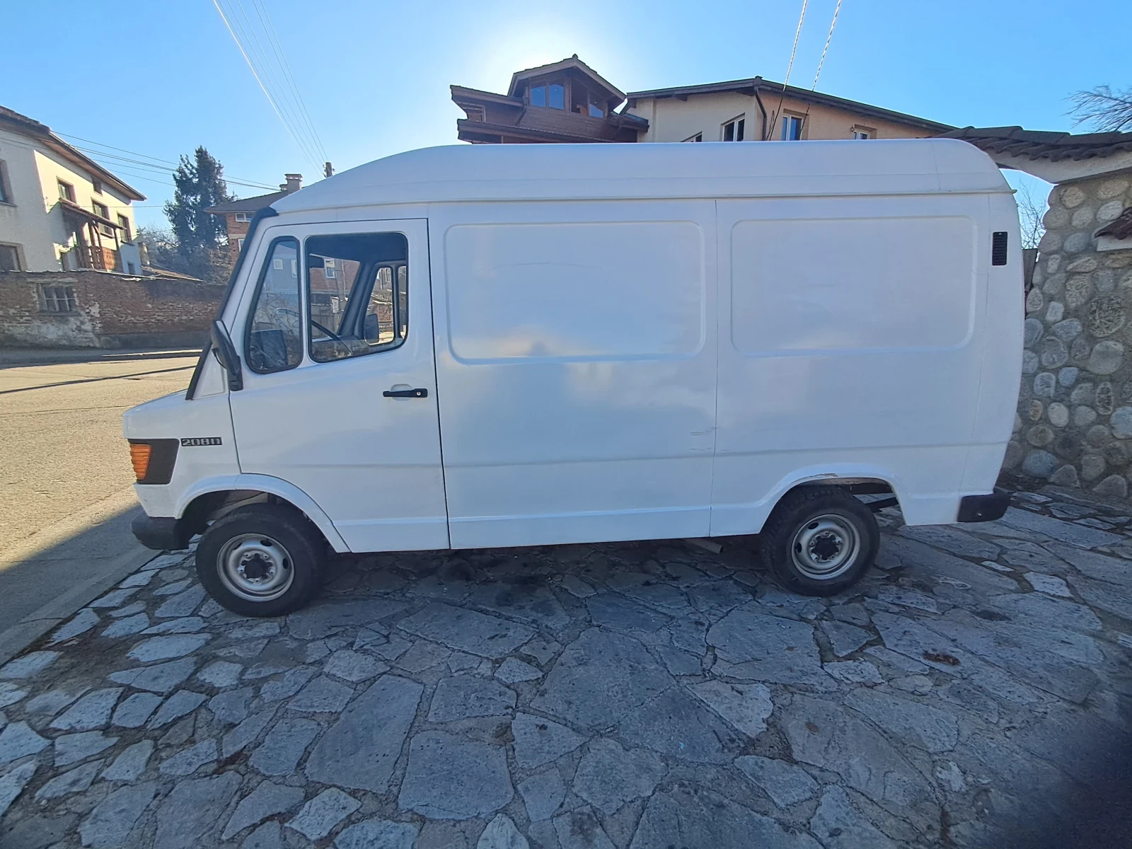 Mercedes-Benz 208  - изображение 3