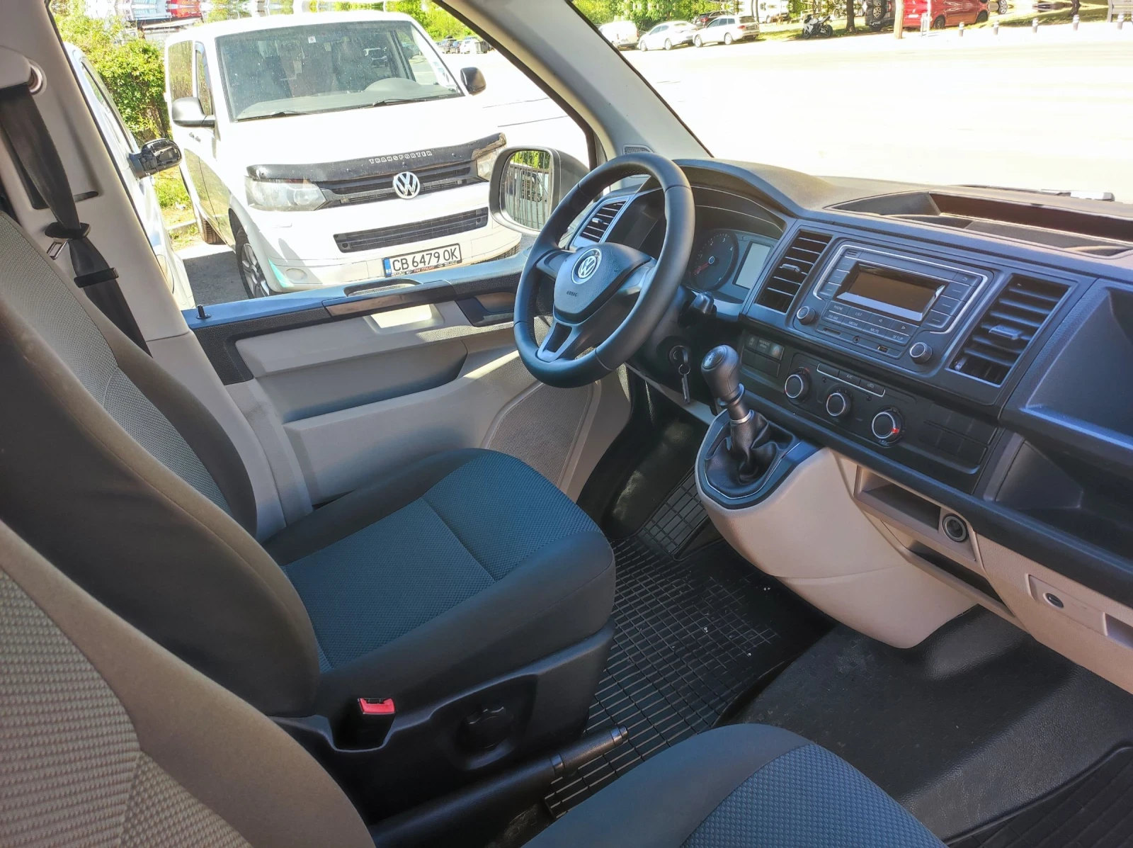 VW Transporter 2.0TDI, снимка 2 - Бусове и автобуси - 54611271