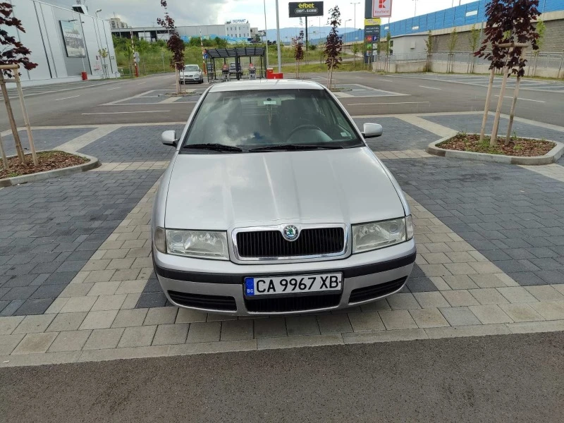 Skoda Octavia газов инжекцион, снимка 1 - Автомобили и джипове - 46559864