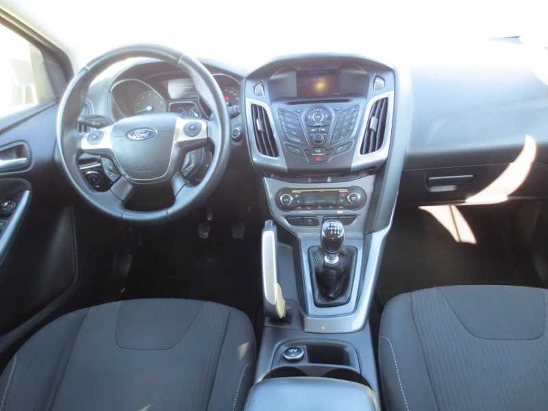 Ford Focus 1.6I, снимка 11 - Автомобили и джипове - 47386859