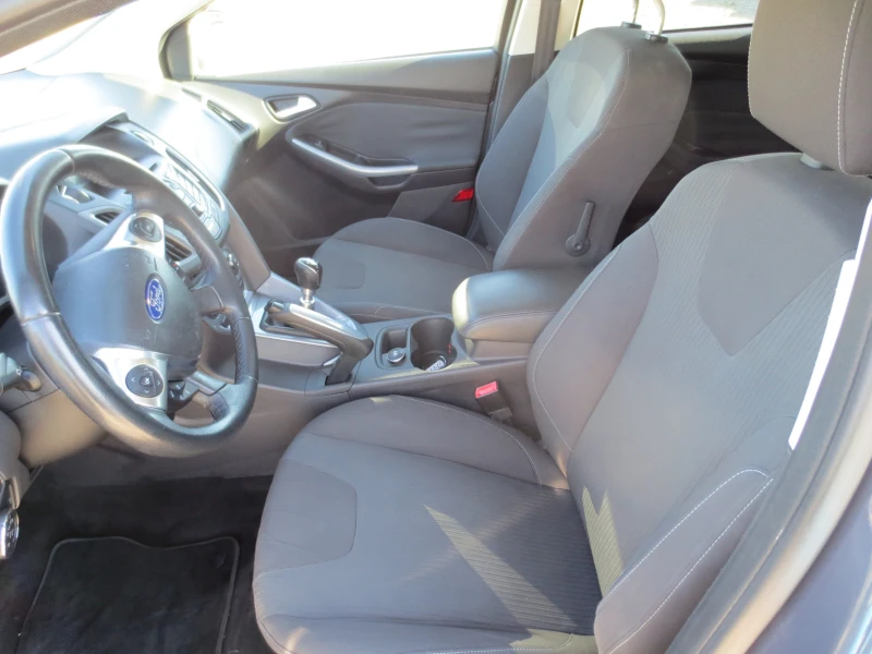 Ford Focus 1.6I, снимка 8 - Автомобили и джипове - 47386859