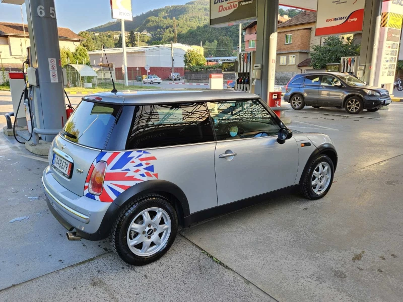 Mini One 1.6 90к.с, снимка 2 - Автомобили и джипове - 48655401