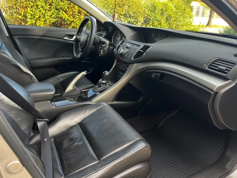 Honda Accord 2.4 Modulo, снимка 11 - Автомобили и джипове - 50587408