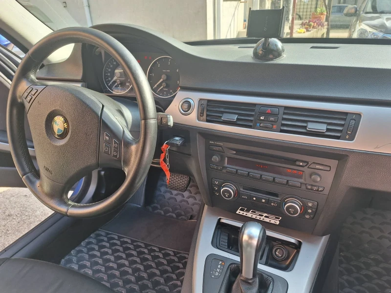 BMW 320 Автомат* без документи, снимка 2 - Автомобили и джипове - 52003956