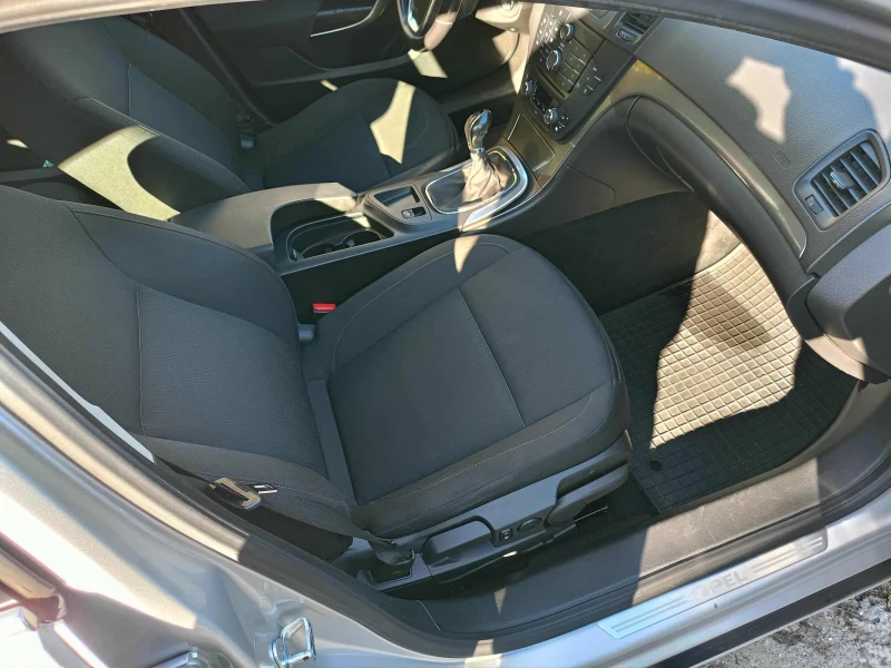 Opel Insignia 2.0 CDTI EURO 5, снимка 11 - Автомобили и джипове - 52498383