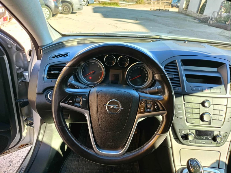 Opel Insignia 2.0 CDTI EURO 5, снимка 9 - Автомобили и джипове - 52498383