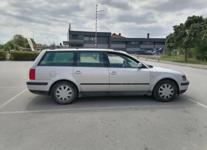 VW Passat, снимка 4 - Автомобили и джипове - 53067775