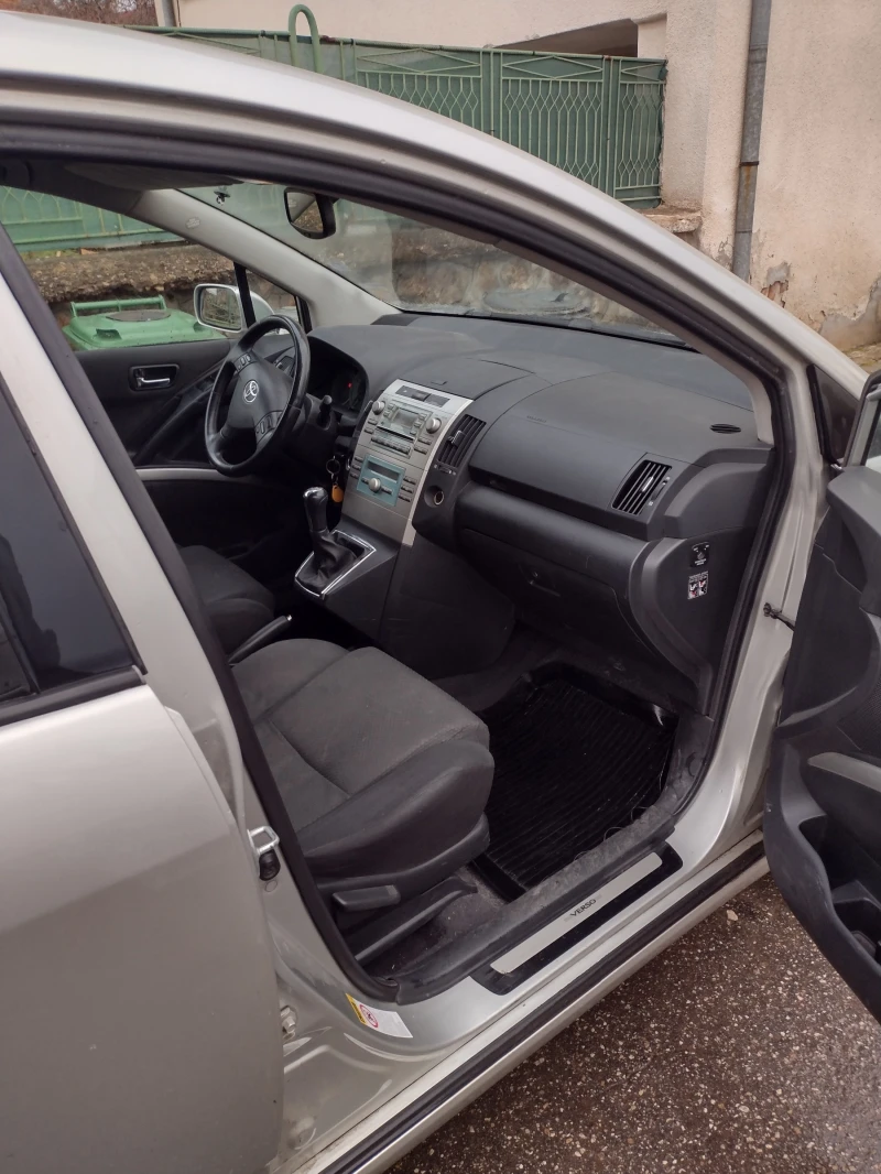 Toyota Corolla verso, снимка 5 - Автомобили и джипове - 53225913
